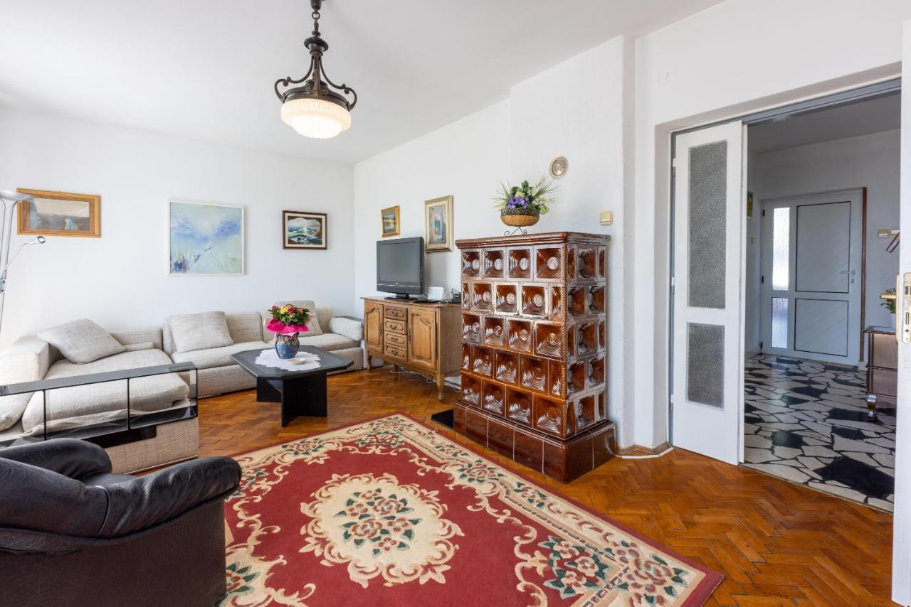 Apartment Mira "Pet Friendly" ซริกเวนิซา ภายนอก รูปภาพ