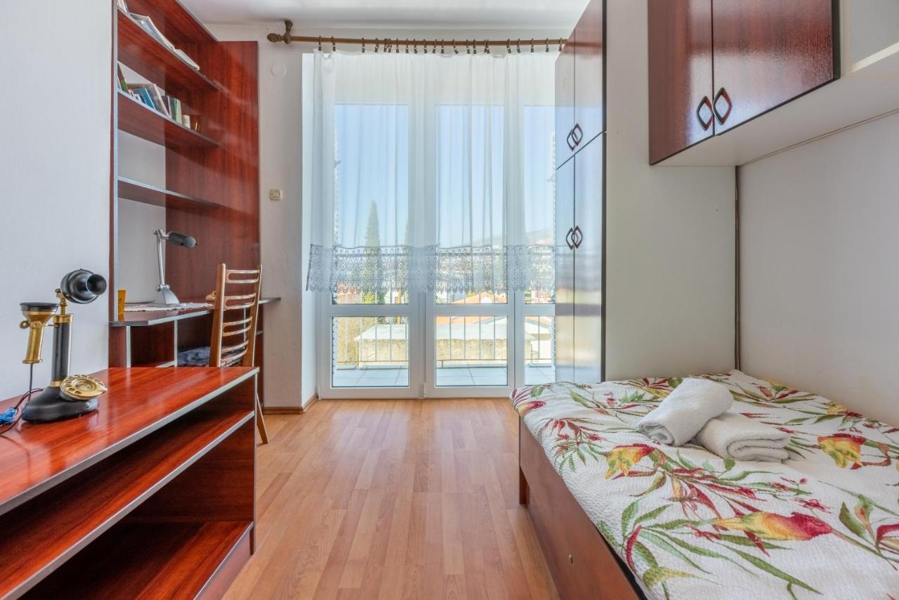 Apartment Mira "Pet Friendly" ซริกเวนิซา ภายนอก รูปภาพ