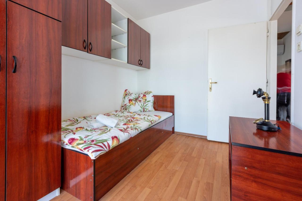 Apartment Mira "Pet Friendly" ซริกเวนิซา ภายนอก รูปภาพ